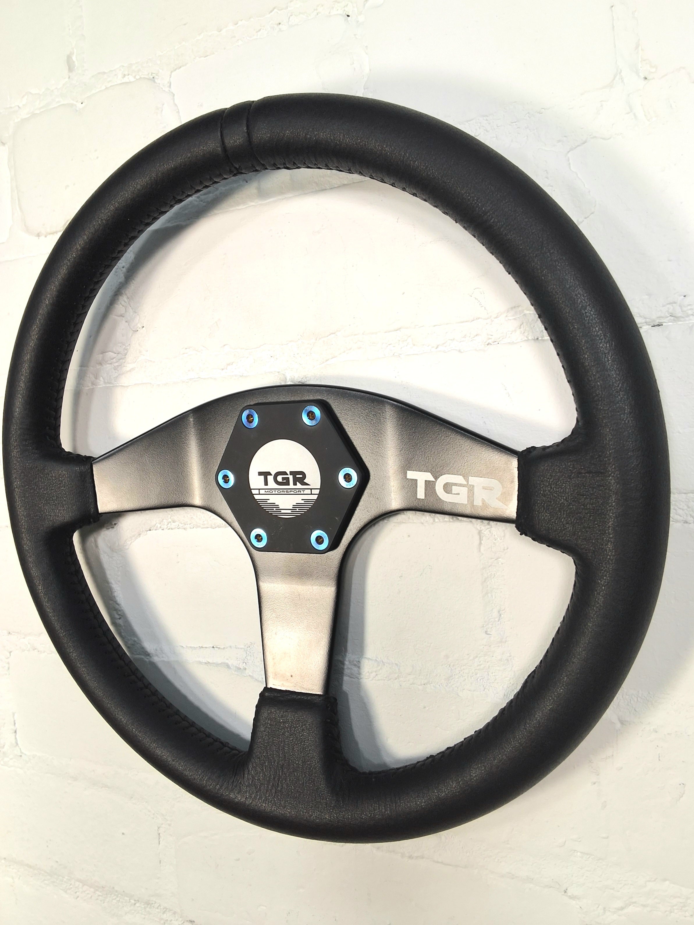 Flat Spoke Steering Wheel