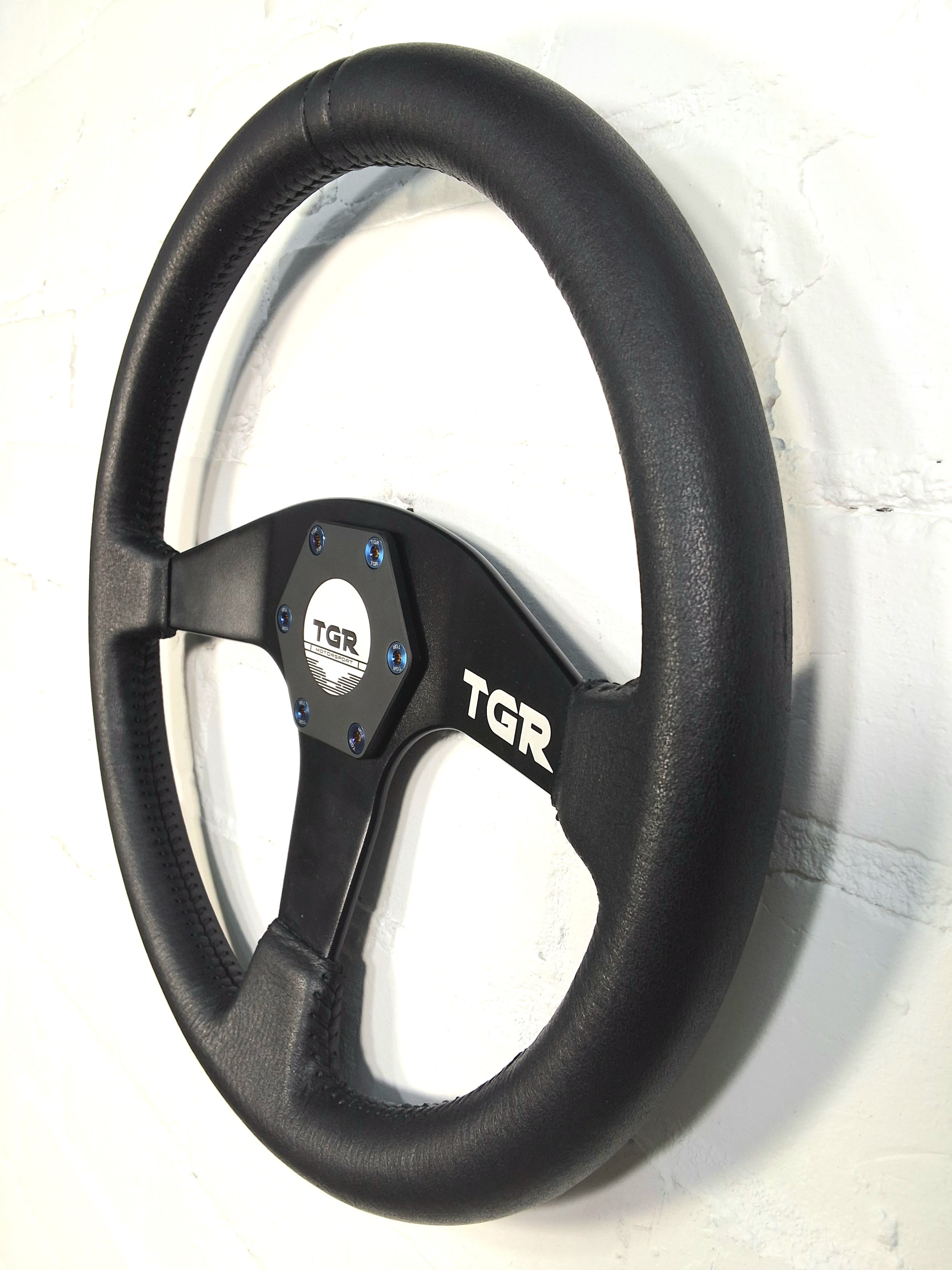 Flat Spoke Steering Wheel