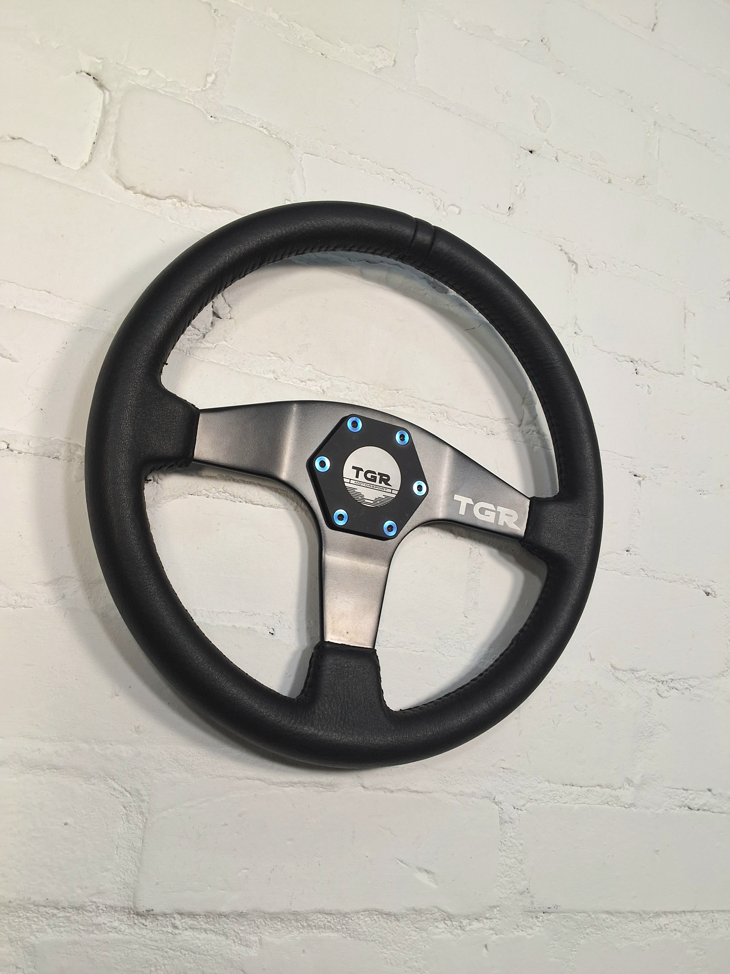 Flat Spoke Steering Wheel